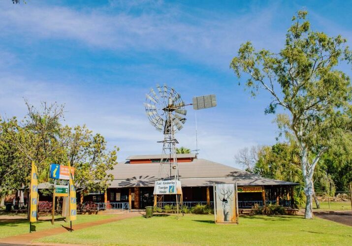 East Kimberley Tourism House, an information centre in Kununurra, provides local knowledge of the region